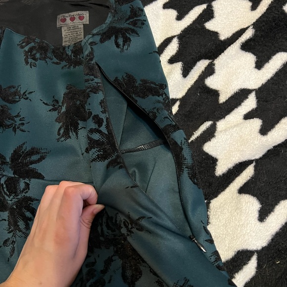 Dark Green Floral Dress - Picture 2 of 3